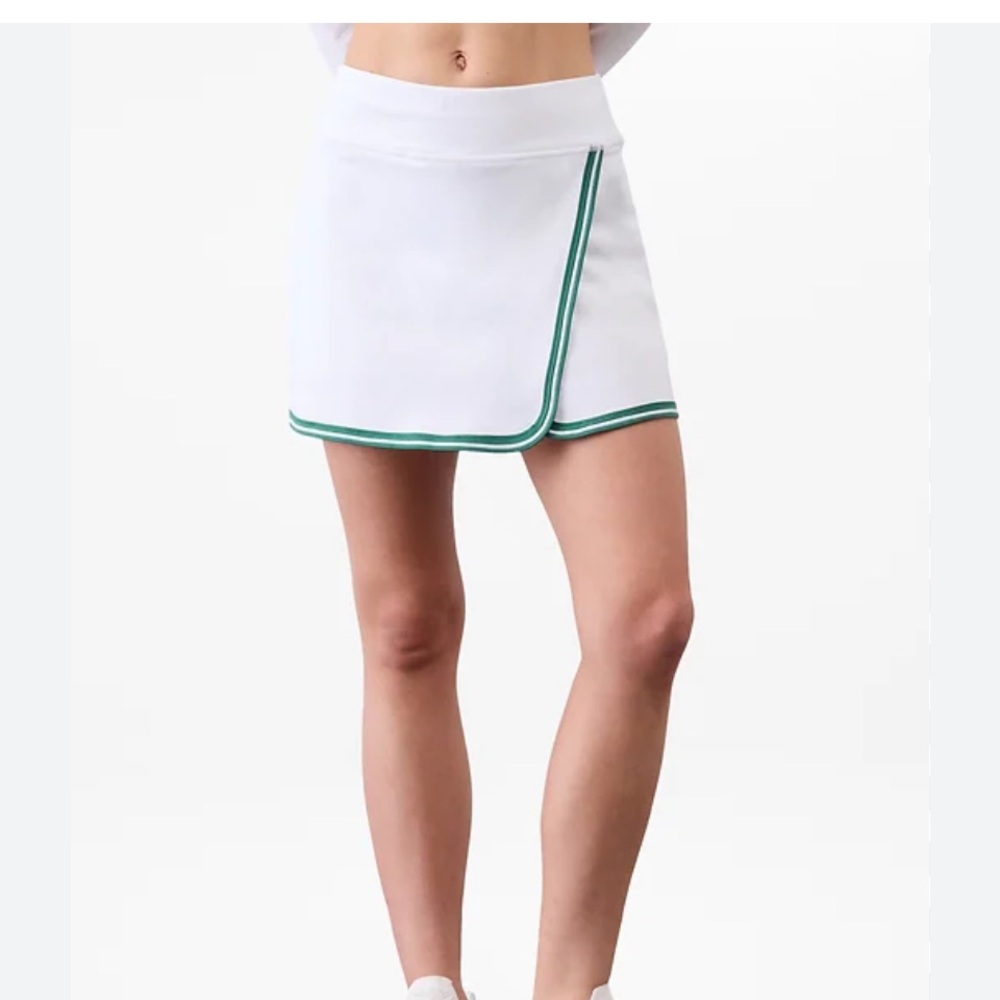 Athleta White Skort with Green Trim, Athleta Tennis Skirt, Tennis outfit